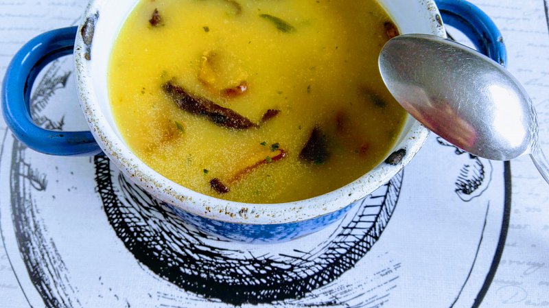 Jemná krémová houbová polévka s Moringou
